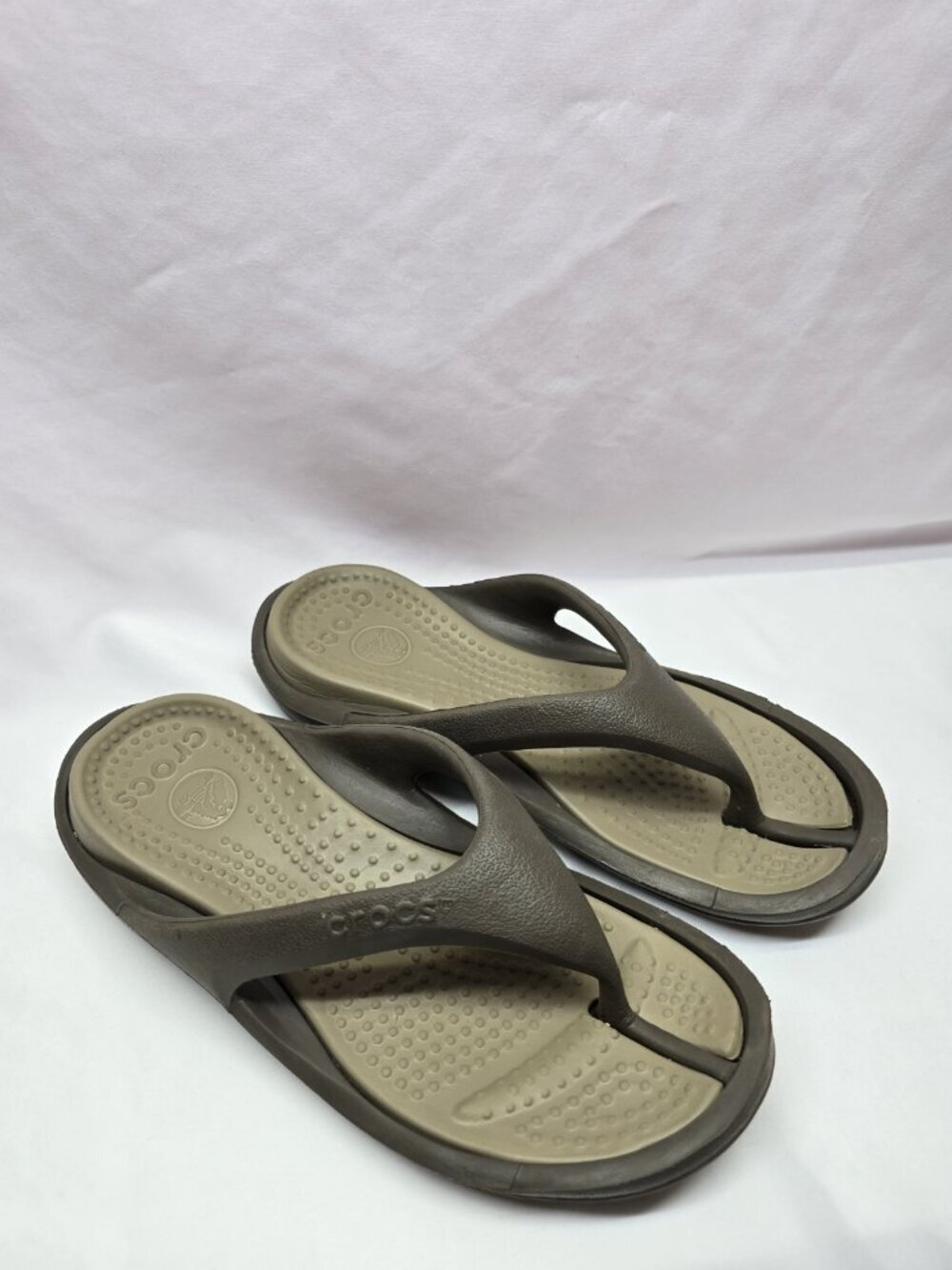 Crocs Unisex Athens Sandal Size  Womens 9/Mens 7 Brown/Beige Thong Flip Flops